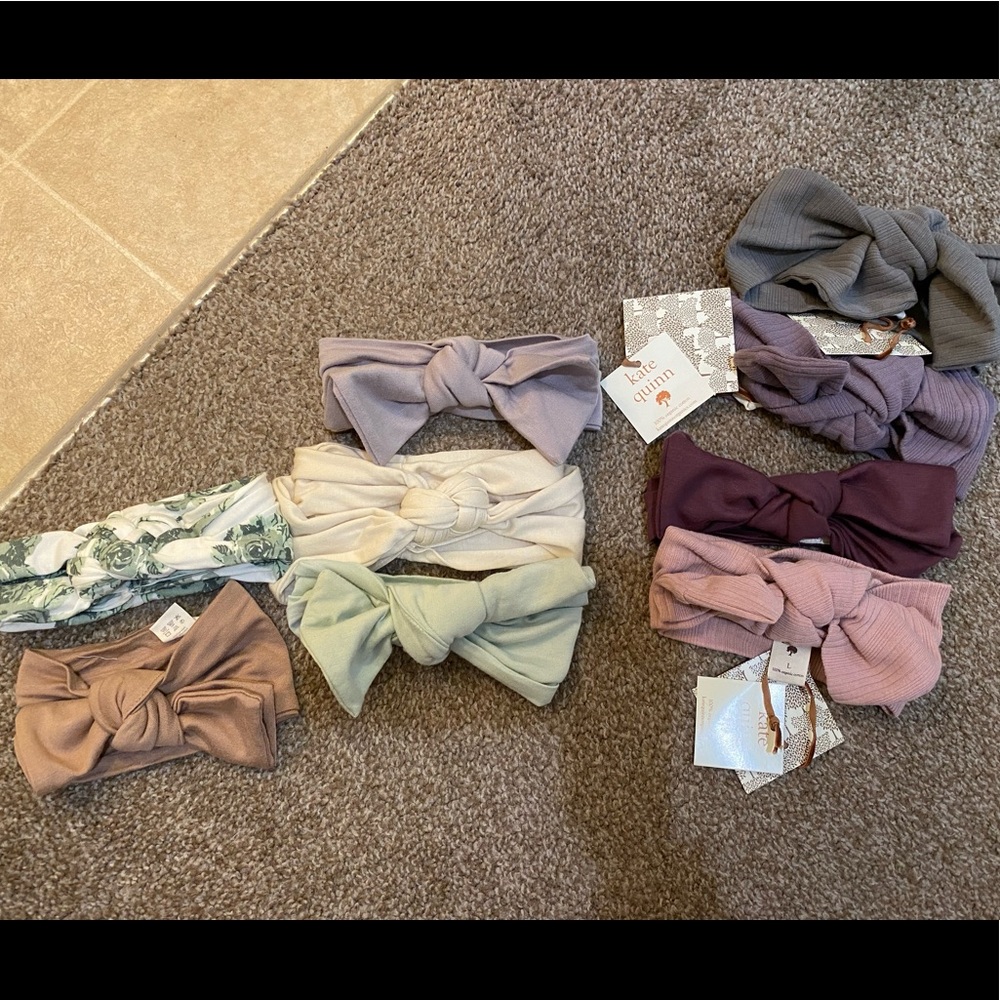 Kate Quinn bows! Small- large